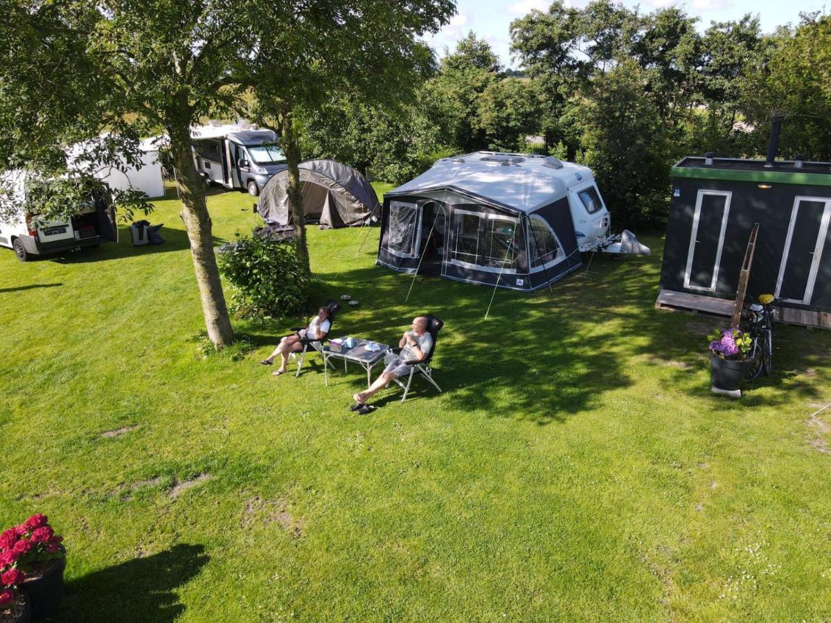 Camping De Tulpenweide Lege Kampeerplaats, Lege Plaats Op Het Gras Zonder Bed Breezand ภายนอก รูปภาพ