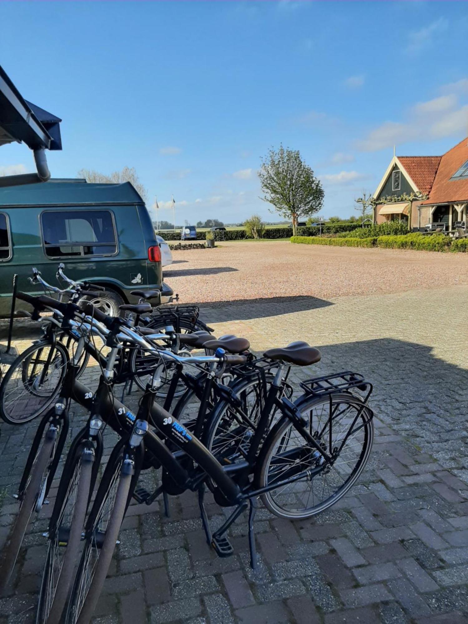 Camping De Tulpenweide Lege Kampeerplaats, Lege Plaats Op Het Gras Zonder Bed Breezand ภายนอก รูปภาพ