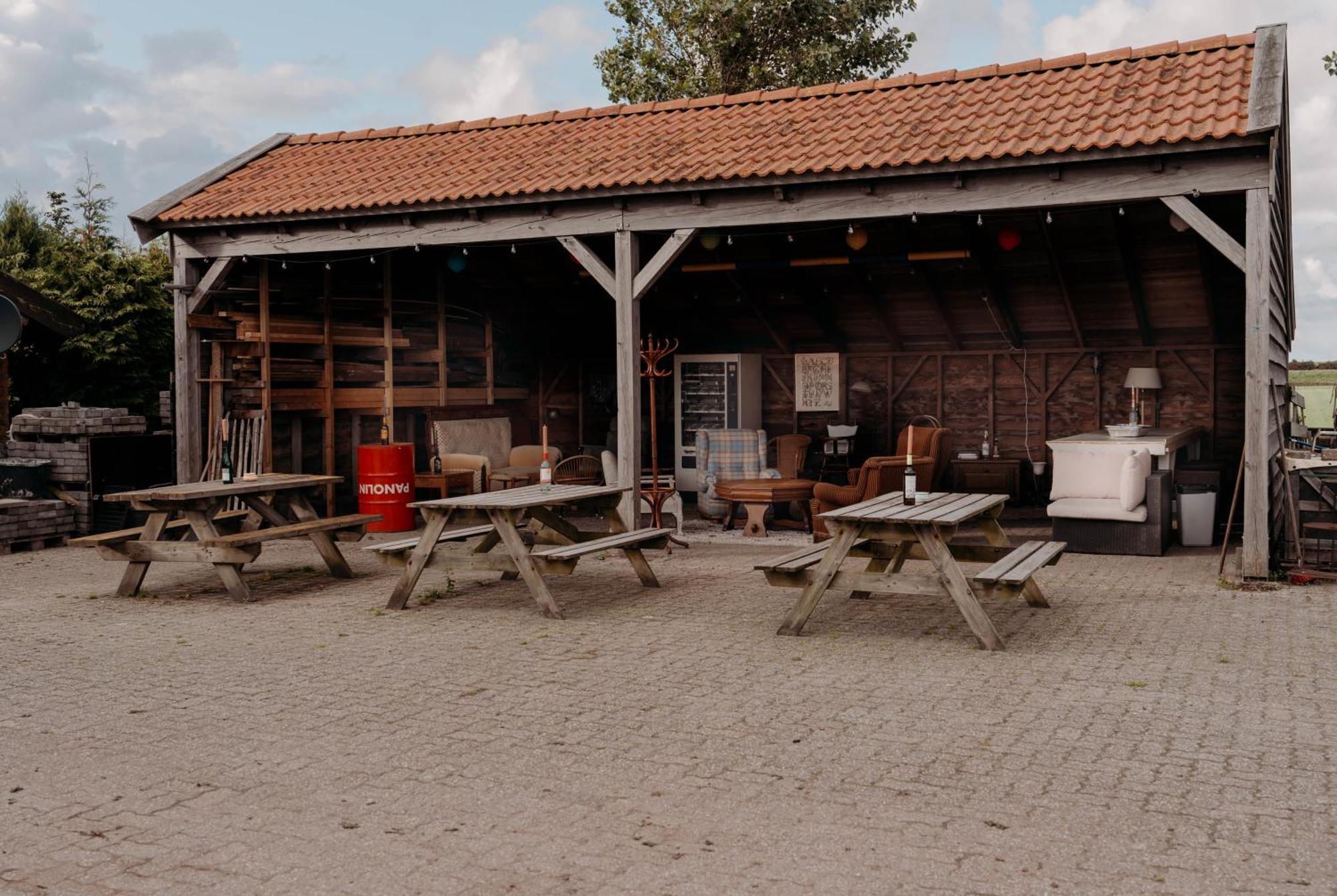 Camping De Tulpenweide Lege Kampeerplaats, Lege Plaats Op Het Gras Zonder Bed Breezand ภายนอก รูปภาพ